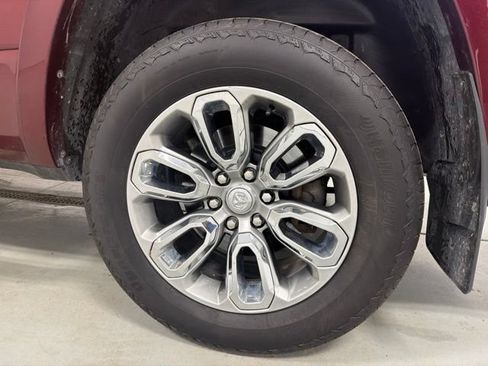 Used 2020 RAM 1500 Laramie w/ Sport Appearance Package AWD/4WD image 13