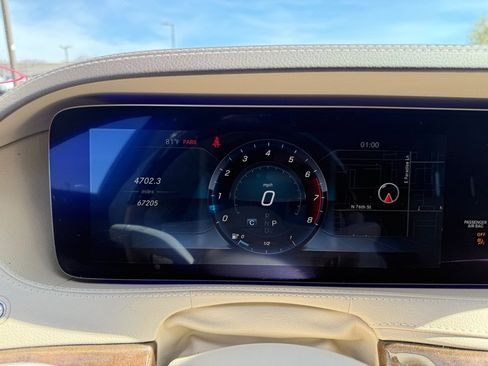 Used 2019 Mercedes-Benz S 560 Sedan w/ Premium Package image 16