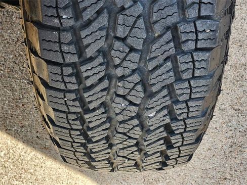 Used 2024 Jeep Wrangler Sport S image 10