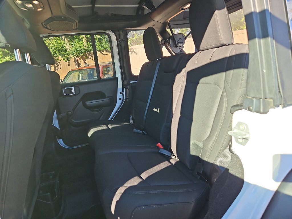 Used 2022 Jeep Wrangler Unlimited Sport AWD/4WD image 16
