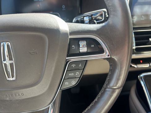 Used 2023 Lincoln Navigator Reserve image 32