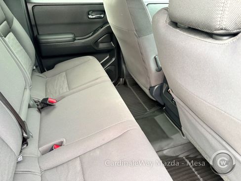 Used 2024 Nissan Frontier SV w/ SV Convenience Package image 25