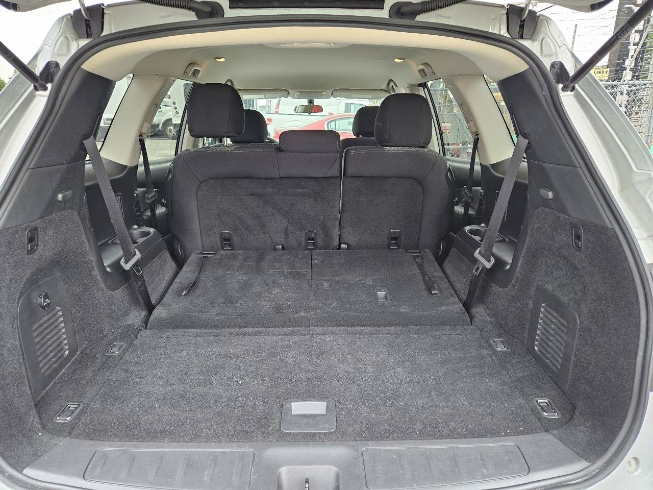 Used 2019 Nissan Pathfinder S AWD/4WD image 22