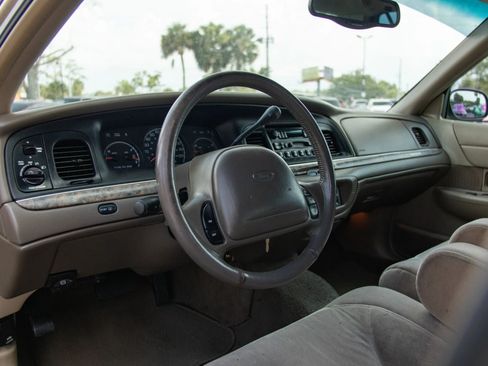 Used 1999 Ford Crown Victoria LX RWD image 15