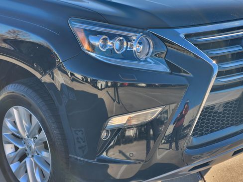 Used 2018 Lexus GX 460 image 5