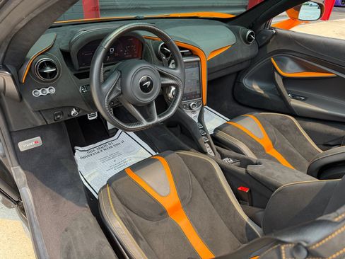 Used 2022 McLaren 720S Performance RWD image 39