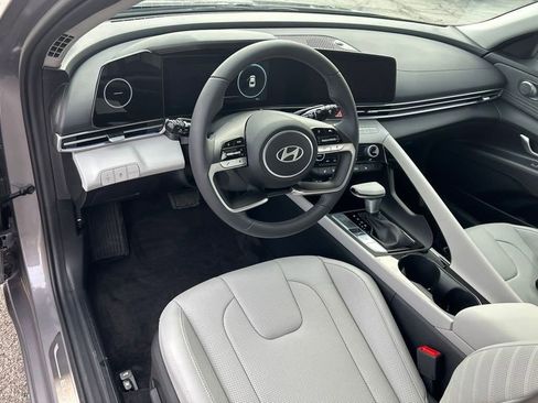 New 2024 Hyundai Elantra Limited image 13