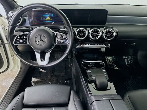 Used 2022 Mercedes-Benz A 220 4MATIC image 17
