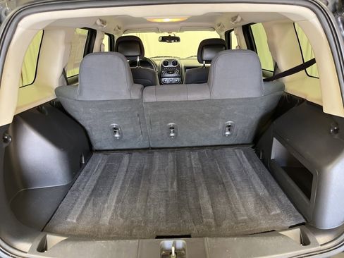 Used 2015 Jeep Patriot Latitude image 16