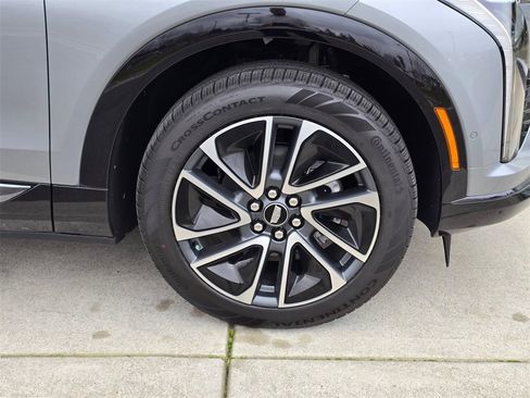 New 2026 Cadillac Optiq Sport 1 image 9