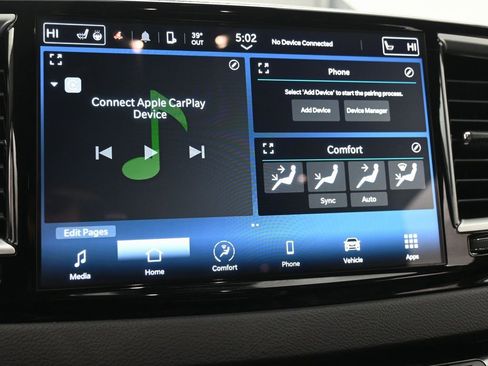 Used 2024 Chrysler Pacifica Touring-L image 14