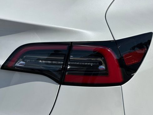 Used 2022 Tesla Model 3 image 26