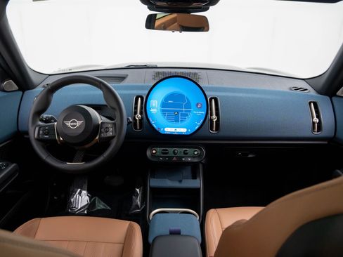 Used 2025 MINI Cooper Countryman S w/ Comfort Package Max image 10