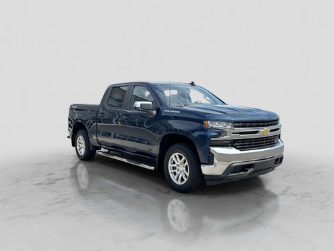 Used 2020 Chevrolet Silverado 1500 LT w/ LT Value Package AWD/4WD image 10