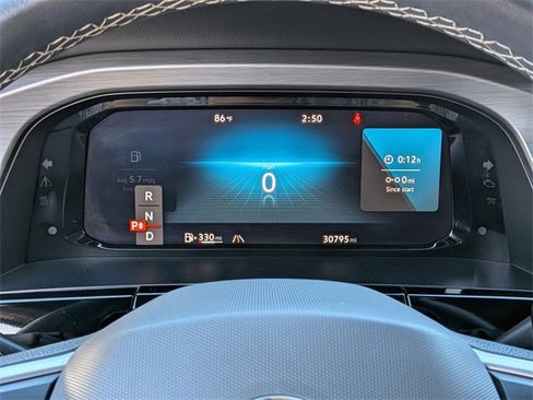 Certified 2024 Volkswagen Atlas Cross Sport SE image 33