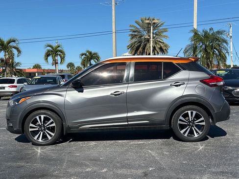 Used 2019 Nissan Kicks SR w/ SR Premium Package image 2