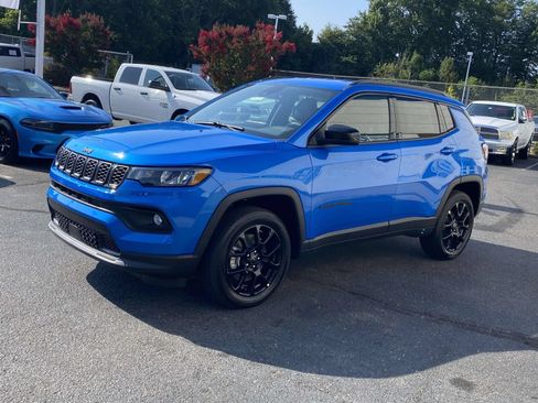 New 2026 Jeep Compass Latitude AWD/4WD image 3