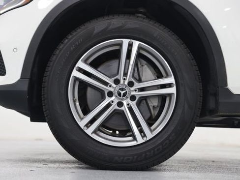 Used 2022 Mercedes-Benz GLC 300 4MATIC image 12