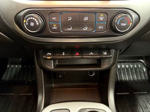 Used 2021 Chevrolet Colorado LT w/ Fleet Safety Package image 32