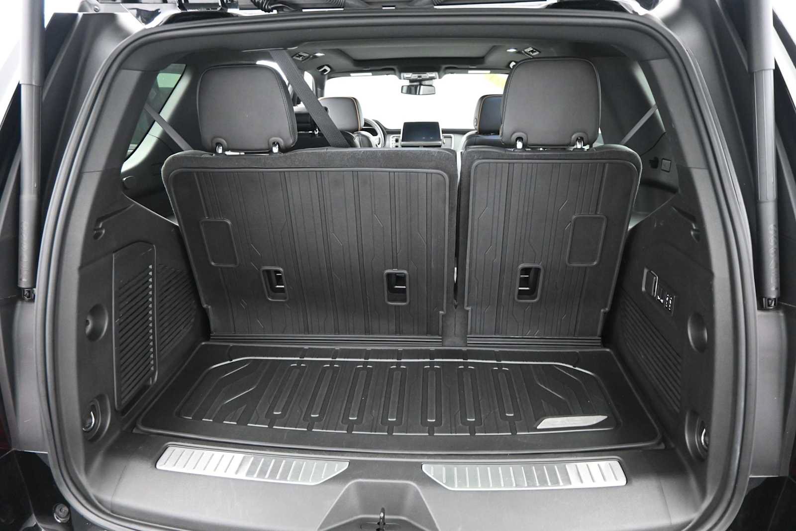 Used 2024 GMC Yukon AT4 AWD/4WD image 13