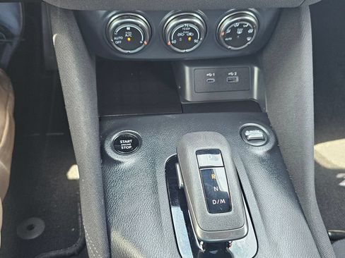 Certified 2025 Nissan Z Performance w/ Floor Mat Package RWD image 21