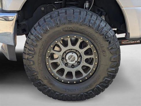 Used 2017 Ford F250 Lariat w/ Lariat Ultimate Package image 25