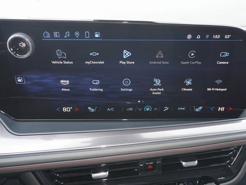 Used 2025 Chevrolet Suburban RST image 19