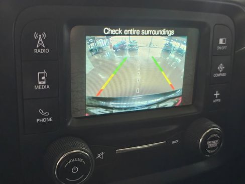 Used 2016 Jeep Renegade Latitude w/ Popular Equipment Group image 27