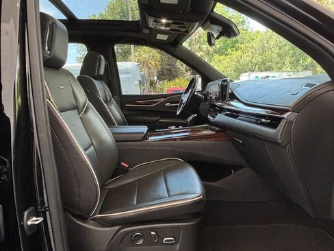 Used 2021 Cadillac Escalade ESV Premium Luxury RWD image 37