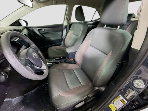 Used 2018 Toyota Corolla LE w/ Carpet Mat Package (TMS) FWD image 21