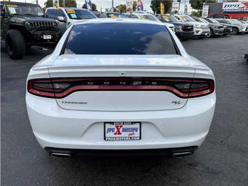 Used 2018 Dodge Charger R/T image 14