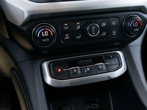 Used 2020 GMC Acadia SLT image 23