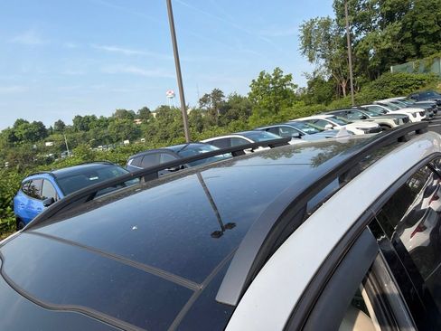 Certified 2023 Kia Sorento S w/ Panoramic Sunroof Package AWD/4WD image 15