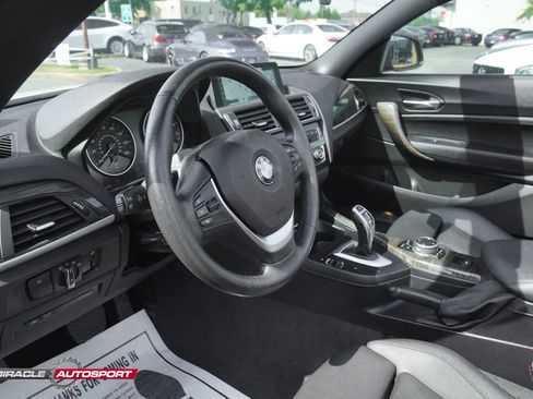Used 2017 BMW 230i xDrive Convertible image 18