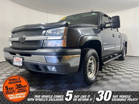 Used 2004 Chevrolet Silverado 2500 LT AWD/4WD image 11