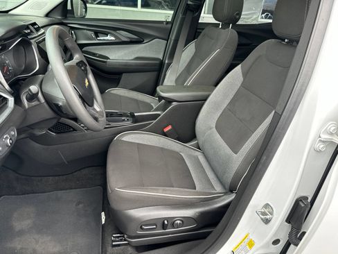 Used 2021 Chevrolet TrailBlazer LT w/ Sun and Liftgate Package AWD/4WD image 18