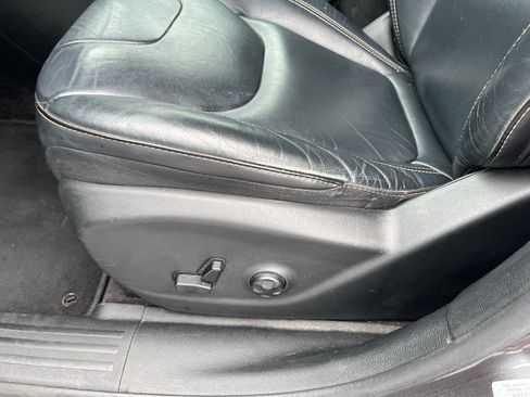 Used 2016 Jeep Cherokee Limited AWD/4WD image 28