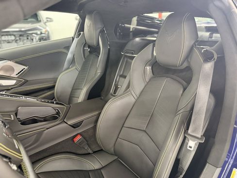 Used 2025 Chevrolet Corvette Stingray Premium Cpe w/ Z51 Performance Package image 11