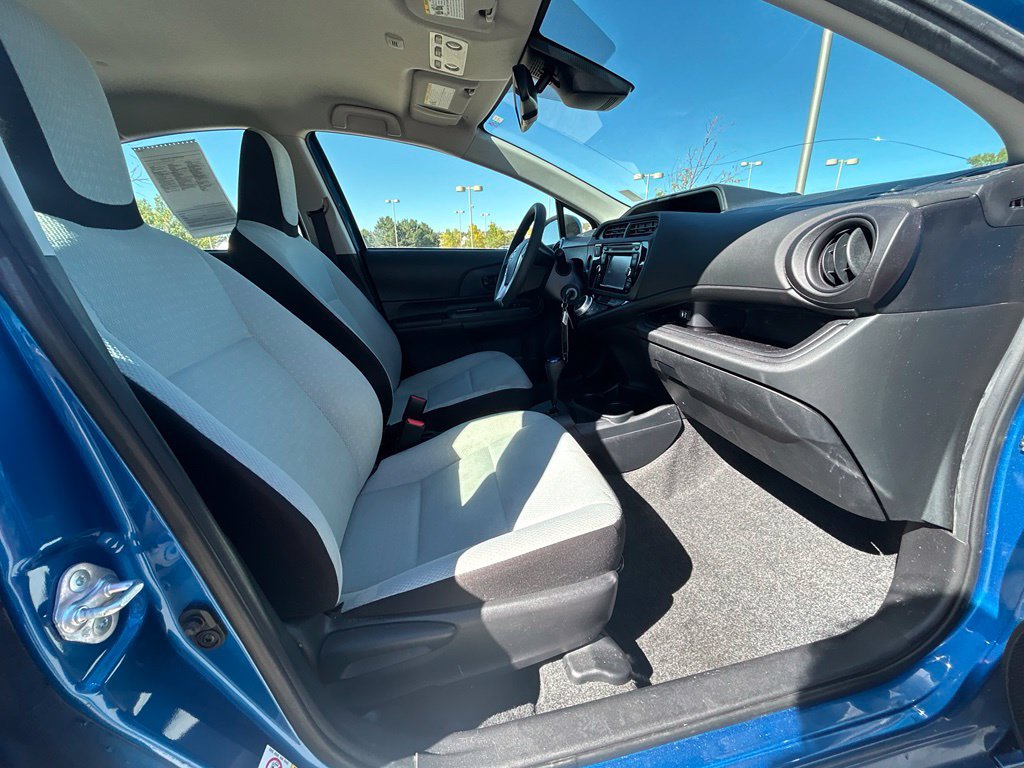 Used 2017 Toyota Prius C One FWD image 32