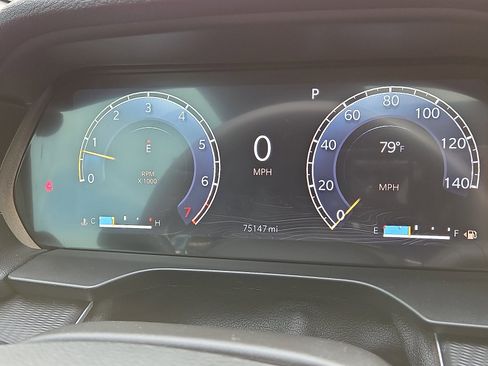 Used 2023 Jeep Grand Cherokee L Laredo image 15