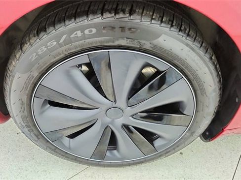 Used 2022 Tesla Model S Plaid image 57