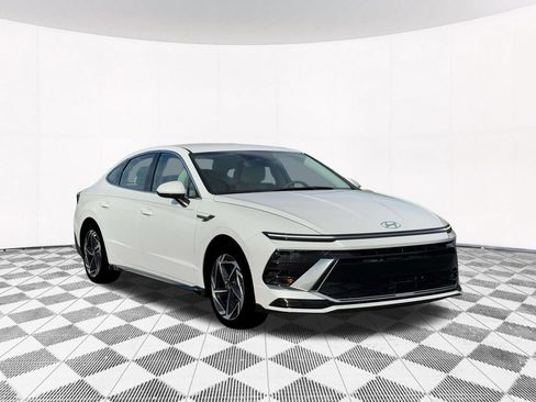 New 2026 Hyundai Sonata SEL FWD image 17