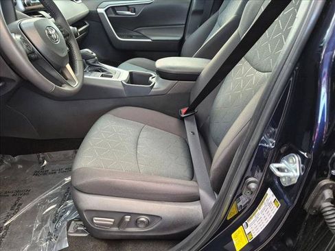 Used 2025 Toyota RAV4 XLE w/ Convenience Package AWD/4WD image 15