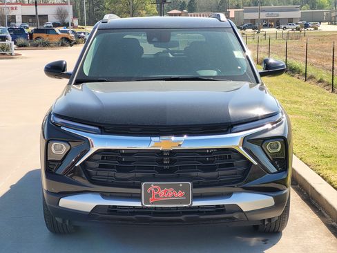 New 2026 Chevrolet TrailBlazer LT w/ LT Cold Weather Package FWD image 2