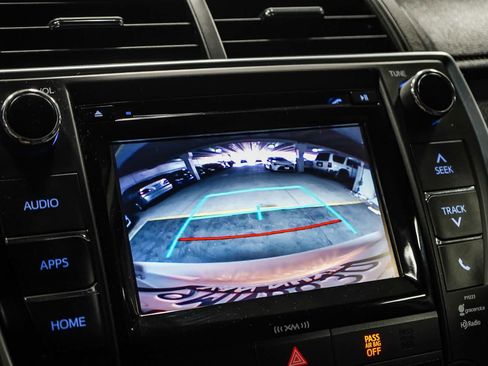 Certified 2017 Toyota Camry XLE image 25