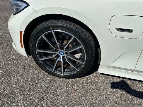 Used 2022 BMW 330e w/ Driving Assistance Package image 12
