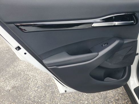 Used 2025 Kia Seltos EX w/ EX Sunroof Package image 23