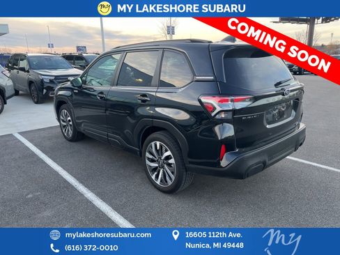 Used 2025 Subaru Forester Touring image 7