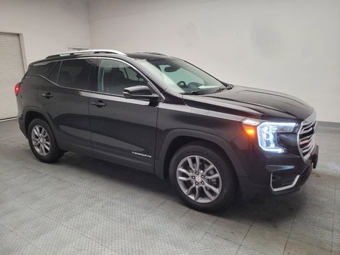Used 2024 GMC Terrain SLT AWD/4WD image 11