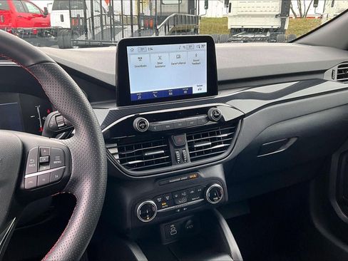 Used 2025 Ford Escape ST-Line image 6